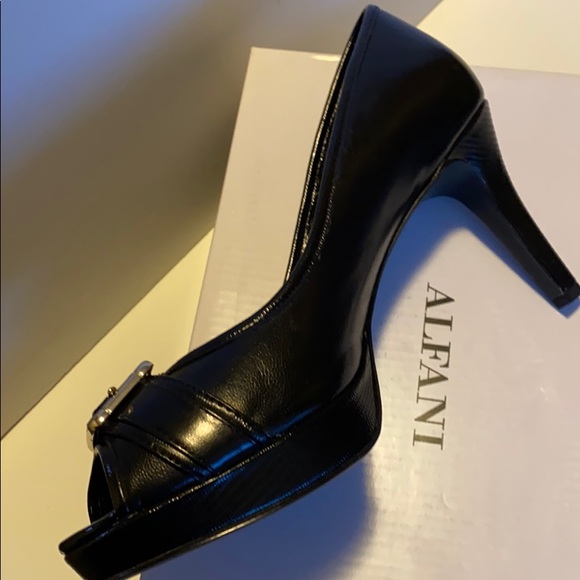 Alfani Black open toe heel - Picture 4 of 4